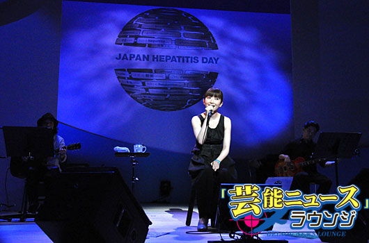 持田香織 肝炎対策イベントでキャンペーンソング「夜明け」を披露！_02