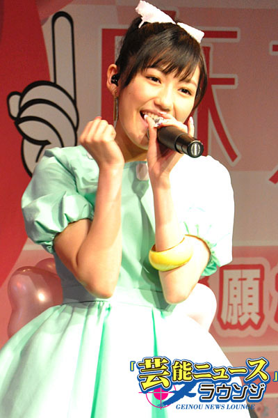 まゆゆ だるまに目入れ、AKB48総選挙1位&ヒット祈願！“優子越え”誓う_12