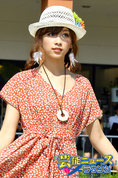 佐藤かよ、スケスケ衣装にドキドキ！「GirlsAward」in那須塩原に8人の人気モデル集結