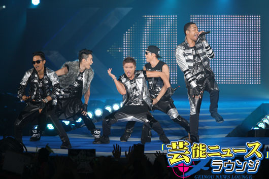 「THE SECOND from EXILE」ガールズアワードで初お披露目！場内ファン一体で熱狂