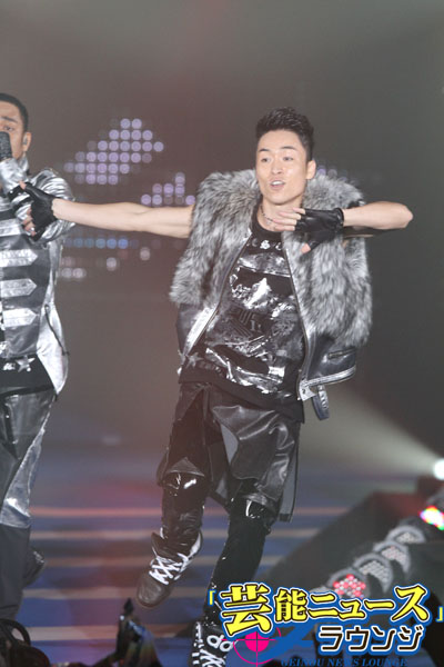 「THE SECOND from EXILE」ガールズアワードで初お披露目！場内ファン一体で熱狂