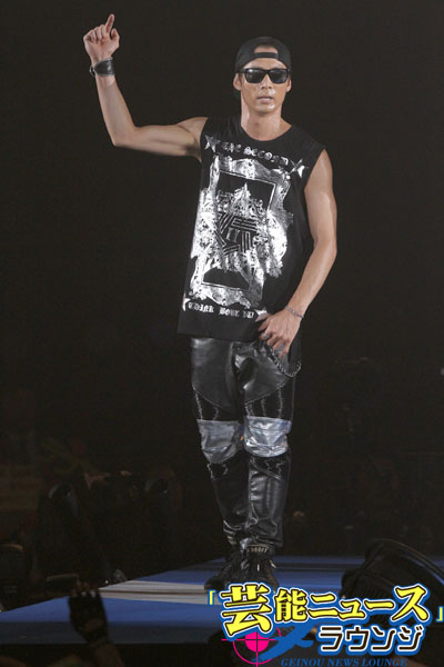 「THE SECOND from EXILE」ガールズアワードで初お披露目！場内ファン一体で熱狂