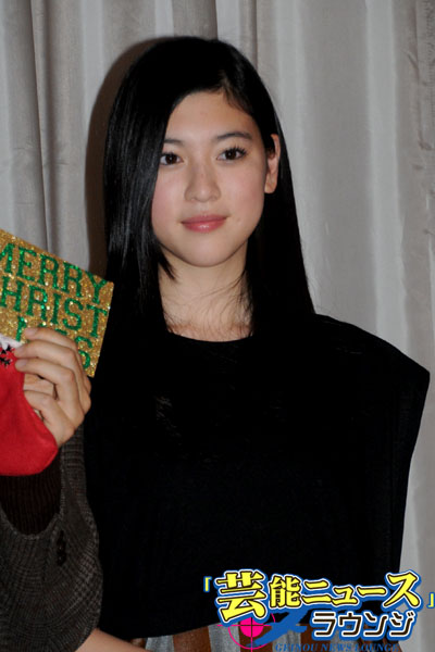 大泉洋 親父ビンタで三吉彩花がリアル涙！褒め殺しに赤面