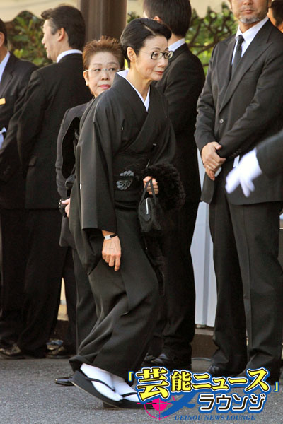 森光子さん本葬 米倉涼子、涙！ジャニーズ68人ら約2300人が最後のお別れ