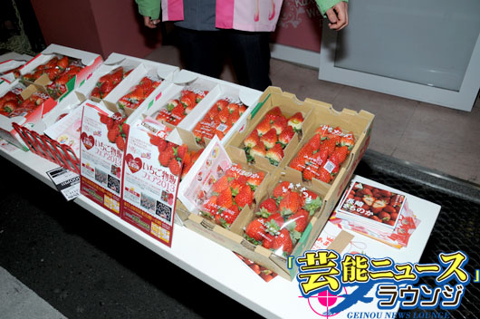 9県合同いちごフェアで「とちおとめ25」と「LinQ」が販売イベント開催
