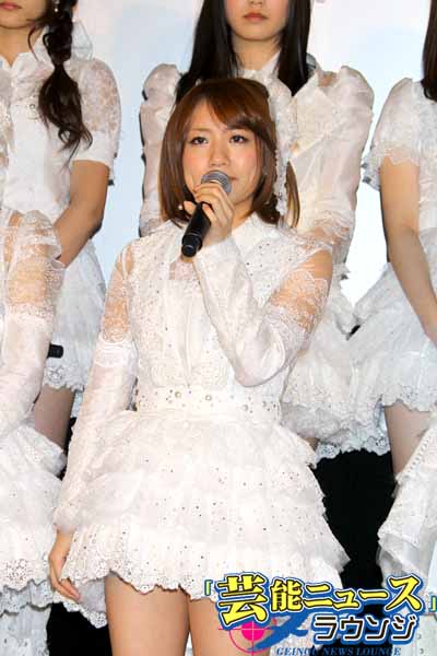 AKB48高橋みなみ 峯岸みなみの坊主頭姿に「正直、絶句…」メンバー12人で頭を下げる
