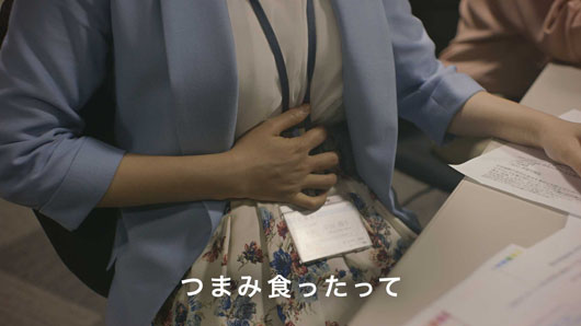 中川翔子 真っ赤なチャイナドレスで脚線美！“エア出産”でイメトレ中！
