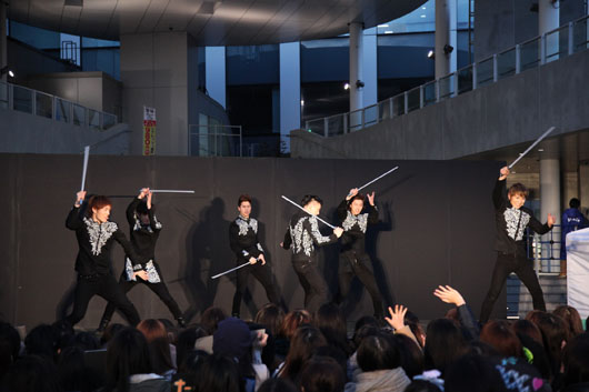 CROSS GENE日本デビューイベントにファン500人歓声！シン「これからもっとカッコイイところで…」
