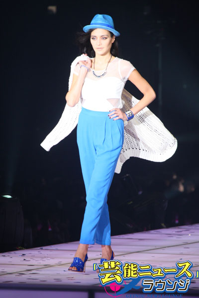 【TGCファッション図鑑】WWD MIX SHOW香里奈、ヨンアらが東京を象徴するスタイリング披露