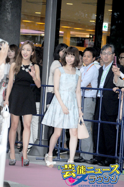 AKB48島崎遥香“姉”板野友美の卒業に「いまから寂しい」！姉妹じゃなくてペット？
