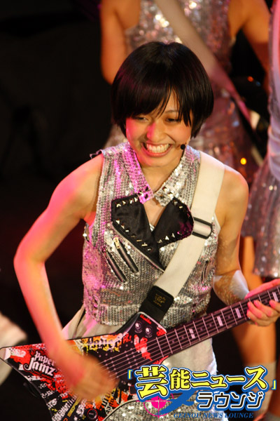 テレパシー、W生誕祭で三上真依が生ギター演奏披露で号泣！大会場でイベント開催