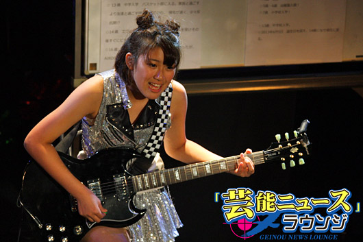 テレパシー、W生誕祭で三上真依が生ギター演奏披露で号泣！大会場でイベント開催