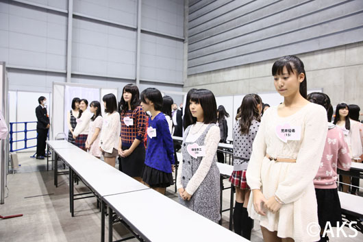 AKB48ドラフト候補者 各キャプテン10人や指原莉乃らと対面！初握手会も体験