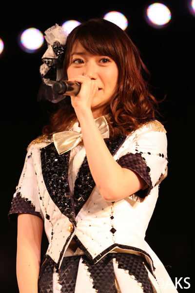 AKB48大島優子 卒業発表翌日の元日公演でファン前にお詫び「驚かせてしまってすみません」