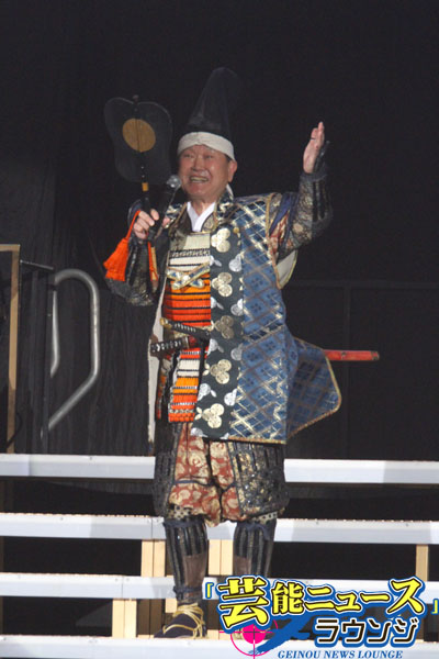 板東英二 なんと甲冑姿でSKE48ナゴヤドームコンサートに登場で開幕宣言！「調子に乗りました…」