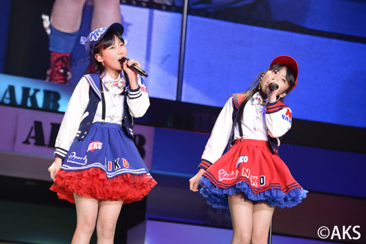 HKT48指原莉乃 1万8000人前にブルマ姿披露で照れる！「おニャン子」のアノ曲を全員で披露