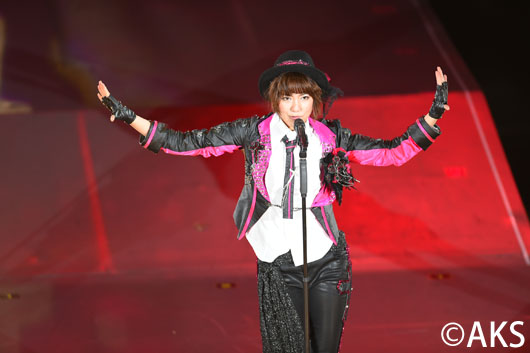 SKE48木崎ゆりあメンバーからのサプライズ歌唱と大弾幕に涙！宮澤佐江「頑張っていきたい」