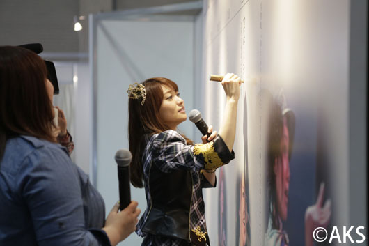 AKB48大島優子「自分の未来も不安に…」と涙で心情吐露！大阪で感謝祭開催