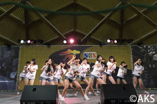 AKB48チーム8 長野県ステージで生放送体験！観客の温かい声パフォーマンスつながる