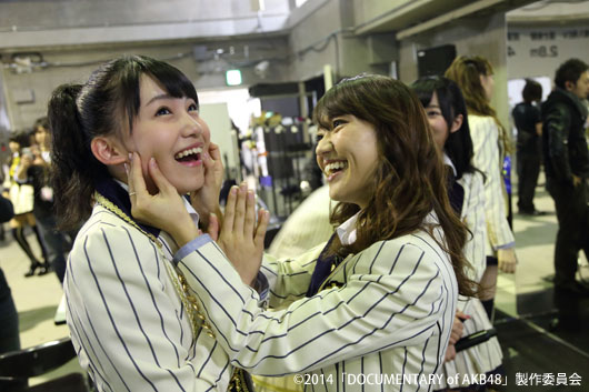 AKB48ドキュメンタリー映画新カット解禁！大島優子雨の国立競技場に悲しげに佇む