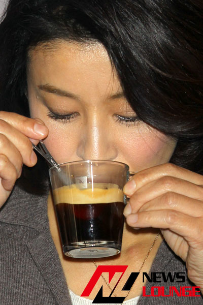 田崎真也、コーヒーテイスティング初挑戦に「緊張した」！高嶋ちさ子、「香りに順番があることにビックリ」