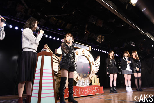 AKB48劇場9周年特別公演開催でメンバー109人登場！梅田彩佳と宮澤佐江がサプライズ