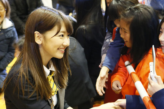AKB48グループ東日本大震災被災地の東北3県6ヶ所を訪問…総監督・高橋みなみ「今後もずっと被災地支援活動を」