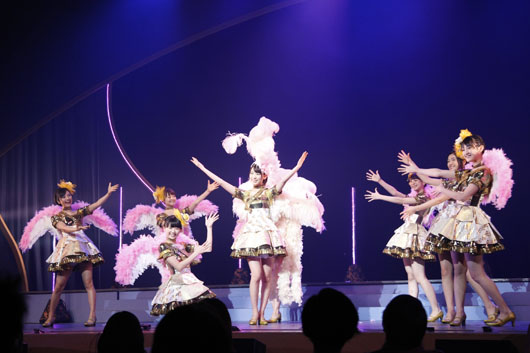 HKT48指原莉乃＆宮脇咲良が明治座公演で15メートル上昇！殺陣ありライブステージありの約3時間に
