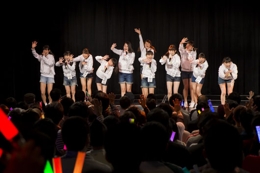 AKB48ドラフト候補生ステージに前座で登場！元気でフレッシュなパフォーマンスを披露