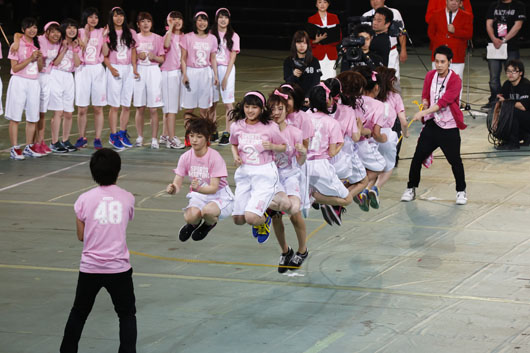 AKB48大運動会 チームA「大縄跳び」結果に会場もメンバーら自身もあ然