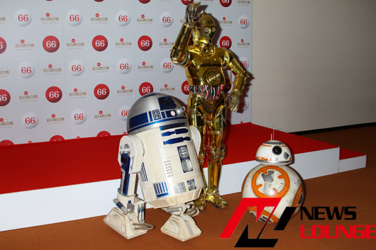 紅白歌合戦リハ「スターウォーズ」緊急サプライズに記者たち走る！R2-D2、C-3PO、BB-8が…