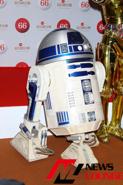 紅白歌合戦リハ「スターウォーズ」緊急サプライズに記者たち走る！R2-D2、C-3PO、BB-8が…