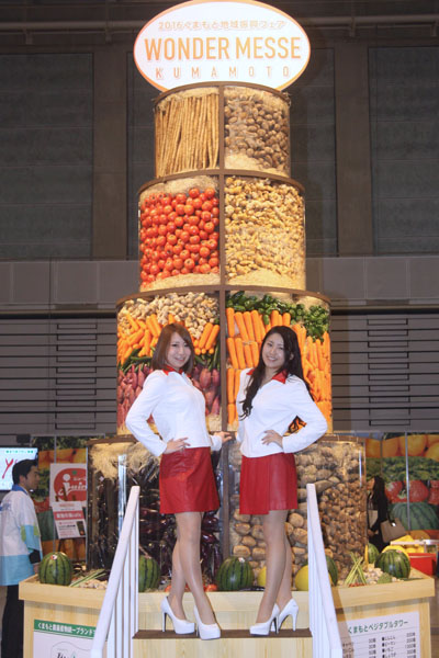 農業県・熊本を象徴する「くまもとベジタブルタワー」！22種類の新鮮な野菜がたっぷり詰まっている
