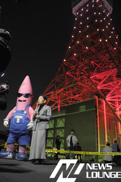 東京タワーを何者かがジャックの“非常事態”！？ニコ生29万人来場で大盛況