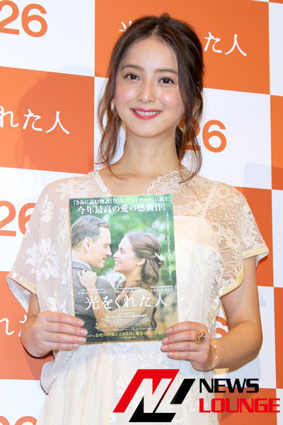 佐々木希、幸せいっぱいの笑顔！「いいことも悪いことも乗り越えていける強い夫婦に」