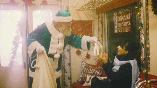「お値段以上」のニトリのクリスマス感動ムービー！「毎日を頑張る日本のサンタクロースたちへ」のプレゼントとは？