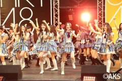 SKE48＆HKT48メンバー入り混じり「メロンジュース」など歌唱！指原利乃新たなコラボに意欲