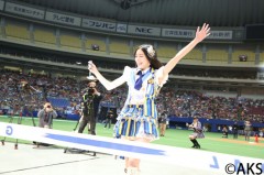 SKE48＆HKT48メンバー入り混じり「メロンジュース」など歌唱！指原利乃新たなコラボに意欲