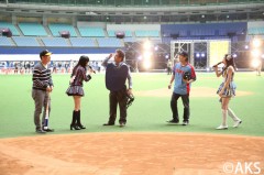 SKE48＆HKT48メンバー入り混じり「メロンジュース」など歌唱！指原利乃新たなコラボに意欲