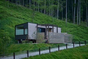 岐阜県中津川市に、贅沢な滞在を提供する新ホテル「TRAILER HOTEL TID」がオープン