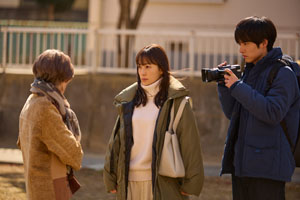 菅野美穂、撮影中の怪現象を語るインタビュー中にも…!赤楚衛二、心霊スポットで誕生日祝い!?