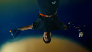 市原隼人、理想のレモンの香りを求め「秘技・南半球しぼり」を編み出す!「必殺技の極意」を伝授したのは宮野真守!?