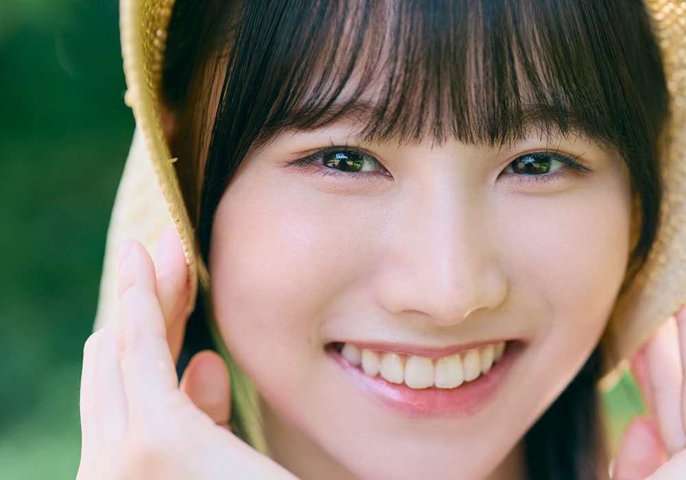 日向坂46 高井俐香 直筆サイン入り写真 五期生お披露目制服 日向坂46 高井俐香 直筆生写真 【五期生お披露目制服】