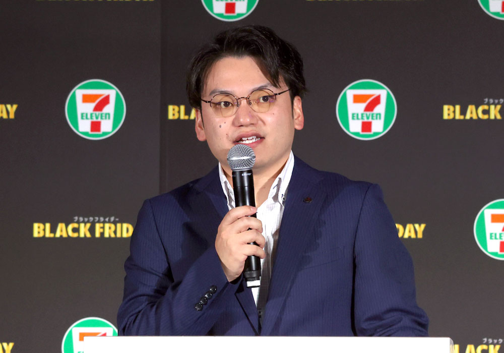 セブン‐イレブン 初めて本格参入する「ブラックフライデー」施策発表！「ブラックフード」6品にフライ半額セール