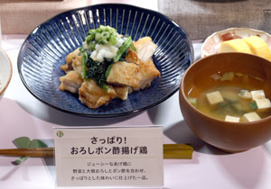 セブン‐イレブン 初めて本格参入する「ブラックフライデー」施策発表！「ブラックフード」6品にフライ半額セール