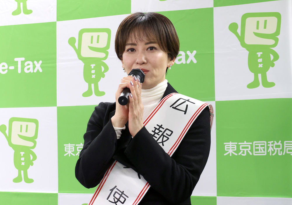 鈴木砂羽 「川崎北税務署」広報大使に！スマホによるキャッシュレス納付体験！歳を重ねて税の使い道を考えだすと…
