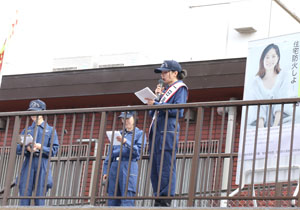 ベッキー 故郷・川崎市宮前区の一日消防署長に感慨！「小さいころイベントとかよく遊びに来てました」署長との秘話も…