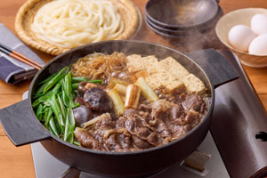 Snow Man・目黒蓮 すき焼きのこだわりの作り方、食べたくなるタイミングを語る!「目黒蓮さん流すき焼き」レシピも公開