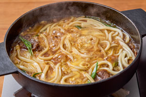 Snow Man・目黒蓮 すき焼きのこだわりの作り方、食べたくなるタイミングを語る!「目黒蓮さん流すき焼き」レシピも公開