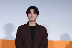 福士蒼汰・福原遥 十明の劇中歌「楓」生歌唱に福原そっと涙を…!福士の“妄想”クリスマスデートプランには大爆笑